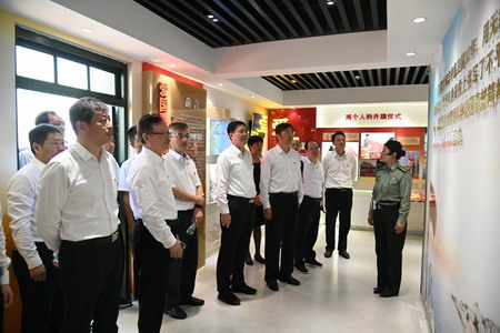 蘇鹽集團(tuán)開展“傳承紅色基因 學(xué)習(xí)守島精神”主題黨日活動(dòng) 蘇鹽集團(tuán)開展“傳承紅色基因 學(xué)習(xí)守島精神”主題黨日活動(dòng)