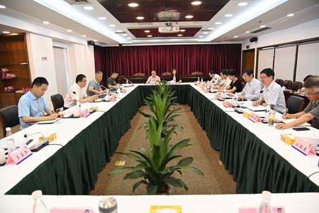 省國資委副主任胡建斌到蘇鹽集團調研督辦