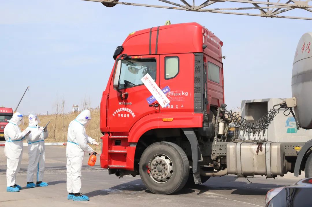 鹽?;す矩h員先鋒隊“疫”往無前 書寫責任擔當 鹽?;す矩h員先鋒隊“疫”往無前 書寫責任擔當