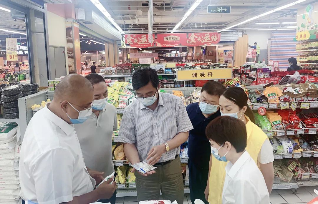 蘇鹽集團黨委書記、董事長章朝陽赴南京鹽業公司 連云港鹽業公司調研 蘇鹽集團黨委書記、董事長章朝陽赴南京鹽業公司 連云港鹽業公司調研