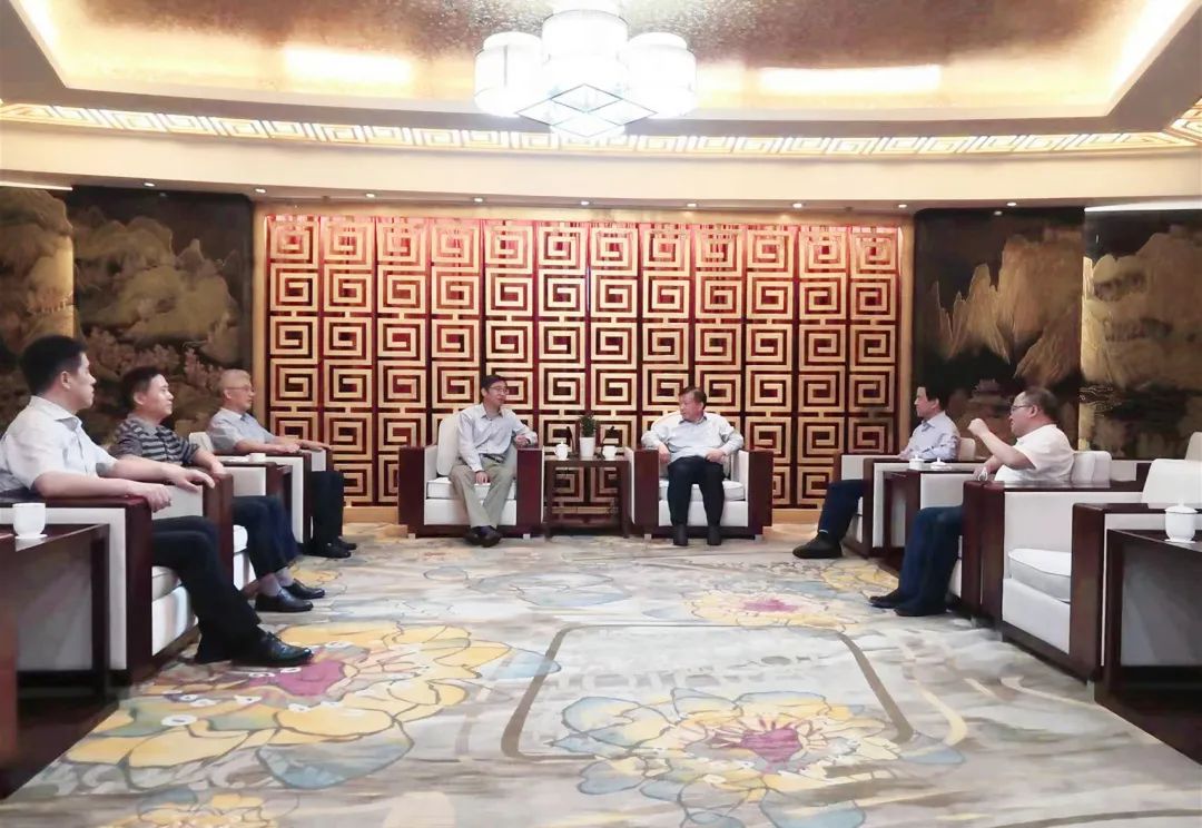 蘇鹽集團黨委書記、董事長章朝陽拜訪連云港市委書記方偉