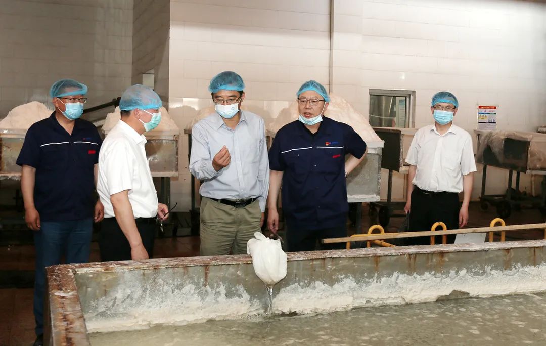 蘇鹽集團黨委書記、董事長章朝陽拜訪連云港市委書記方偉