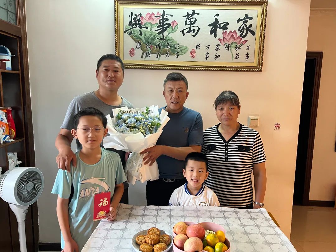 情滿中秋月 金秋頌師恩 情滿中秋月 金秋頌師恩