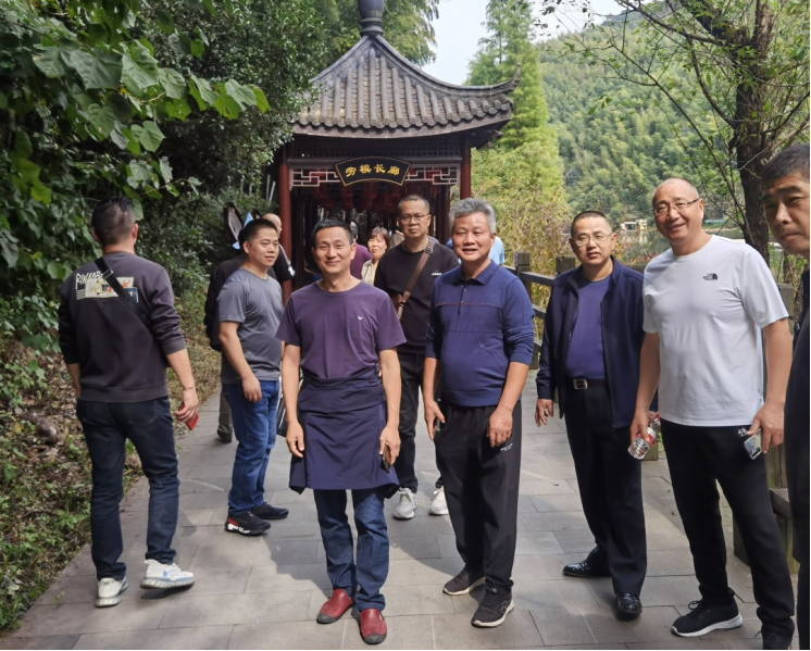 蘇鹽集團開展職工療休養活動